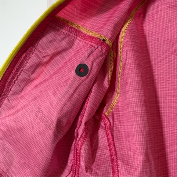 Asics Packable Jacket with Hood - size XS - Picture 13 of 15